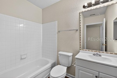 PLANTATION POINT IN BLUFFTON! Located in a sought-after - photo 18