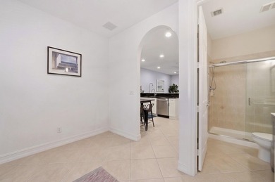 Rare 4-bedroom, 4-bath tri-level townhome in Belle Isle, one of - photo 19