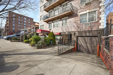 Great Location, Low Taxes. Welcome to this beautiful large condo - photo 1