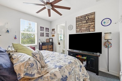 Rare 4-bedroom, 4-bath tri-level townhome in Belle Isle, one of - photo 29