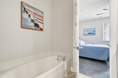 Rare 4-bedroom, 4-bath tri-level townhome in Belle Isle, one of - photo 36