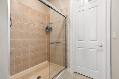 Rare 4-bedroom, 4-bath tri-level townhome in Belle Isle, one of - photo 37