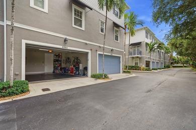 Rare 4-bedroom, 4-bath tri-level townhome in Belle Isle, one of - photo 40