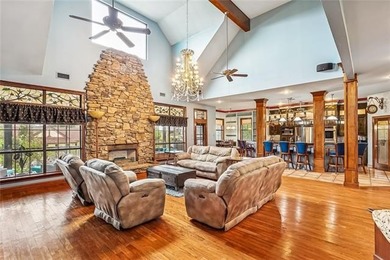Welcome to this stunning English Tudor-style waterfront home in - photo 4
