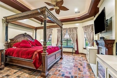 Welcome to this stunning English Tudor-style waterfront home in - photo 7