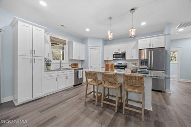 A rare opportunity to own a like-new ranch home in Pine Knoll - photo 8