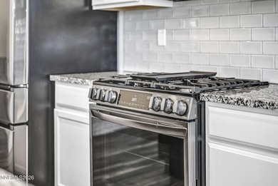 This one year-new single-level residence boasts 3 bedrooms and 2 - photo 12