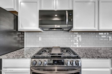 This one year-new single-level residence boasts 3 bedrooms and 2 - photo 13