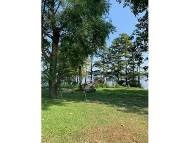 This is a deep lot located beside Cypress Pointe and has been - photo 3