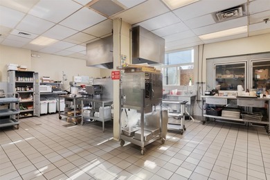 Exceptional commercial opportunity in a prime downtown - photo 45
