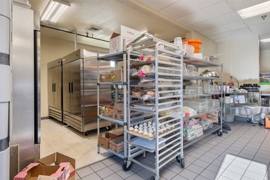 Exceptional commercial opportunity in a prime downtown - photo 47