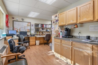 Exceptional commercial opportunity in a prime downtown - photo 48
