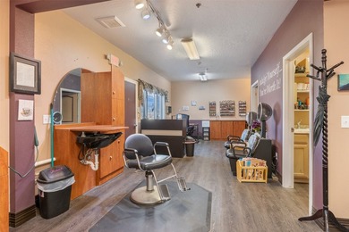 Exceptional commercial opportunity in a prime downtown - photo 49