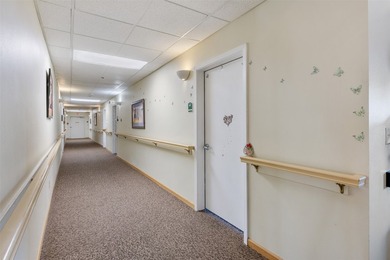 Exceptional commercial opportunity in a prime downtown - photo 50