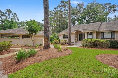 This end-unit townhome offers extra privacy and a practical - photo 2