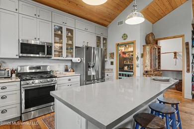 Welcome to this one-of-a-kind waterfront retreat where custom - photo 13