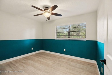 Concrete block home with 3 bedrooms, 2 bathrooms, 2 car garage - photo 15