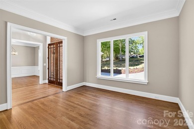 REFINED WATERFRONT LIVING AT IT'S BEST! Meticulously renovated - photo 16