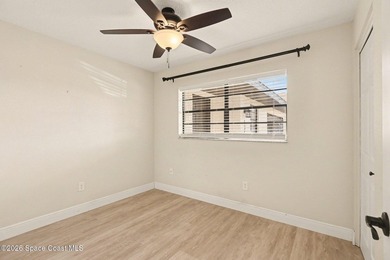 Concrete block home with 3 bedrooms, 2 bathrooms, 2 car garage - photo 18