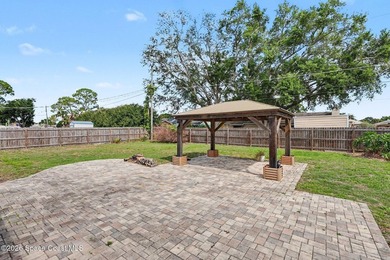 Concrete block home with 3 bedrooms, 2 bathrooms, 2 car garage - photo 20