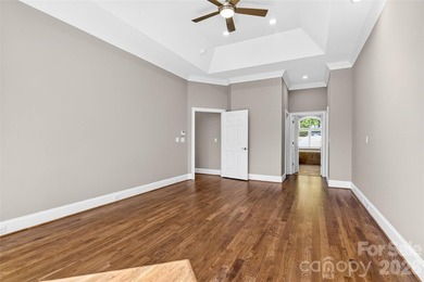 REFINED WATERFRONT LIVING AT IT'S BEST! Meticulously renovated - photo 30
