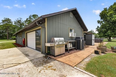 Welcome to your own private retreat! Set on a spacious 1.33-acre - photo 34