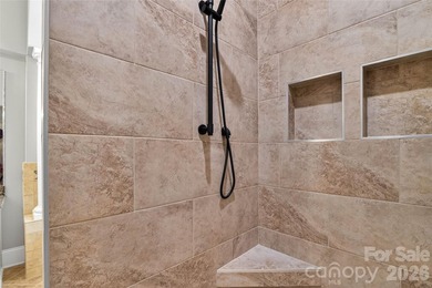 REFINED WATERFRONT LIVING AT IT'S BEST! Meticulously renovated - photo 36