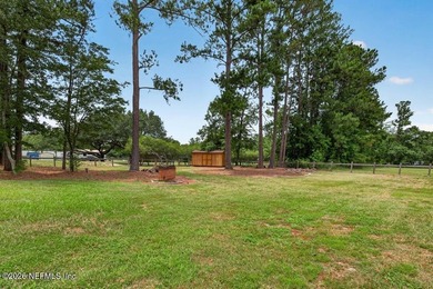 Welcome to your own private retreat! Set on a spacious 1.33-acre - photo 40