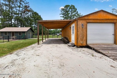 Welcome to your own private retreat! Set on a spacious 1.33-acre - photo 43