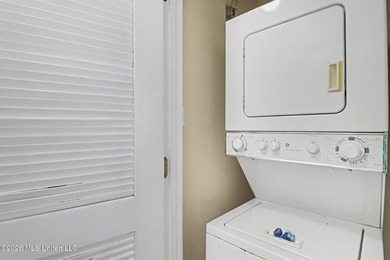 Looking for an affordable beach getaway that is walking distance - photo 11