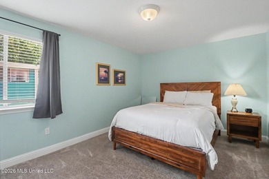 Looking for an affordable beach getaway that is walking distance - photo 12
