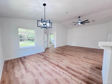 Beautifully renovated 4-bedroom, 2-bath home in the heart of - photo 14