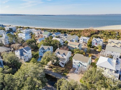 Spacious 4BR/3BA 2218sqft Raised Beach House on the North End of - photo 50