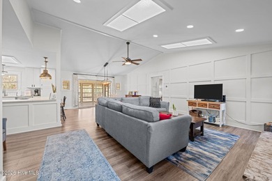Feel instantly at home as you step into this bright, open - photo 3