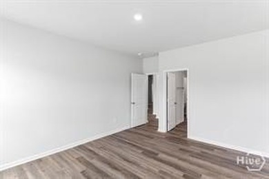 The inviting Retreat floor plan offers 1,504 square feet of - photo 5