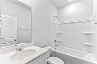 The inviting Retreat floor plan offers 1,504 square feet of - photo 8