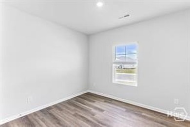 The inviting Retreat floor plan offers 1,504 square feet of - photo 9