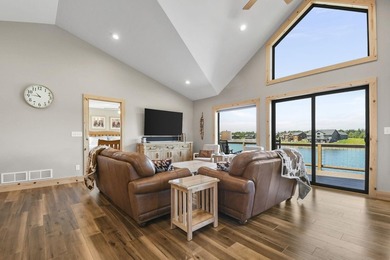 This one truly checks all the boxes! Newer construction, move-in - photo 14