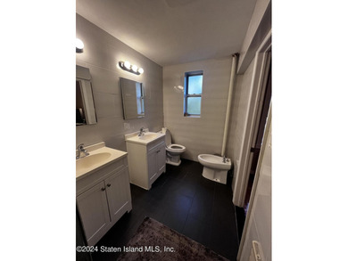 WELCOME TO THIS EXCEPTIONAL AND RARE FIND OF A 3 BEDROOM, 2 BATH - photo 16