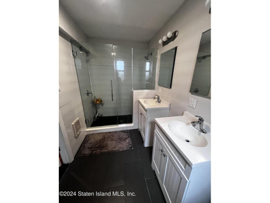 WELCOME TO THIS EXCEPTIONAL AND RARE FIND OF A 3 BEDROOM, 2 BATH - photo 17
