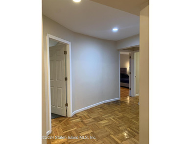 WELCOME TO THIS EXCEPTIONAL AND RARE FIND OF A 3 BEDROOM, 2 BATH - photo 18