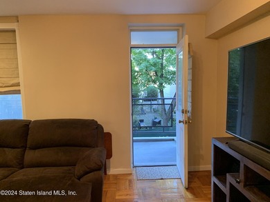 WELCOME TO THIS EXCEPTIONAL AND RARE FIND OF A 3 BEDROOM, 2 BATH - photo 21