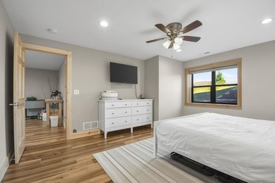 This one truly checks all the boxes! Newer construction, move-in - photo 27