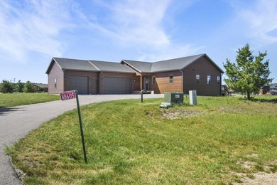 This one truly checks all the boxes! Newer construction, move-in - photo 34