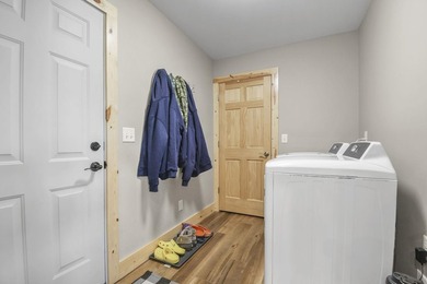 This one truly checks all the boxes! Newer construction, move-in - photo 43