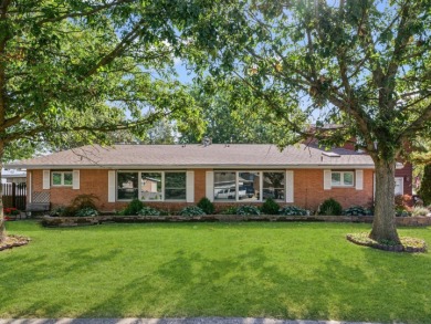 (private lake, pond, creek) Townhome/Townhouse Active Under Contract in Rantoul Illinois