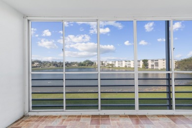 Lake Condo For Sale in Boca Raton, Florida