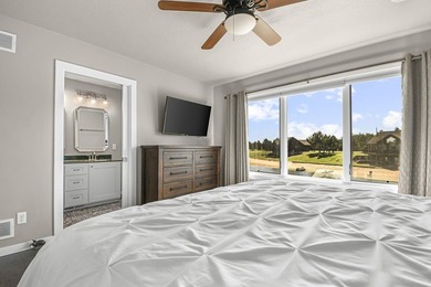 Move-in ready and fully furnished lake home on scenic Castaway - photo 16