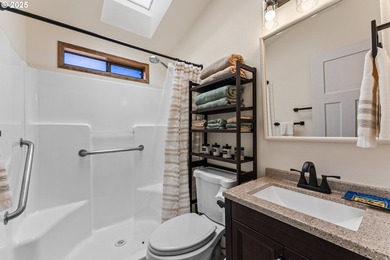Income Producing Vacation Rental, REMODELED with Class and Style - photo 19