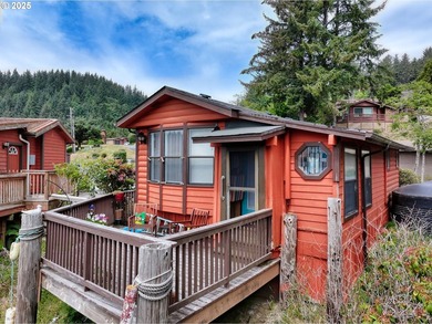 Income Producing Vacation Rental, REMODELED with Class and Style - photo 23